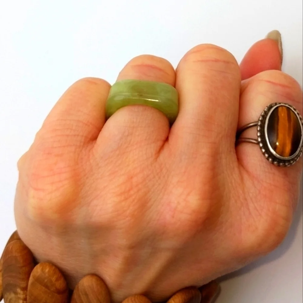 Vintage Sculpture Olive Lucite Ring Size 6.5
